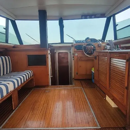 Úszó hotel Amalfi Coast Yacht